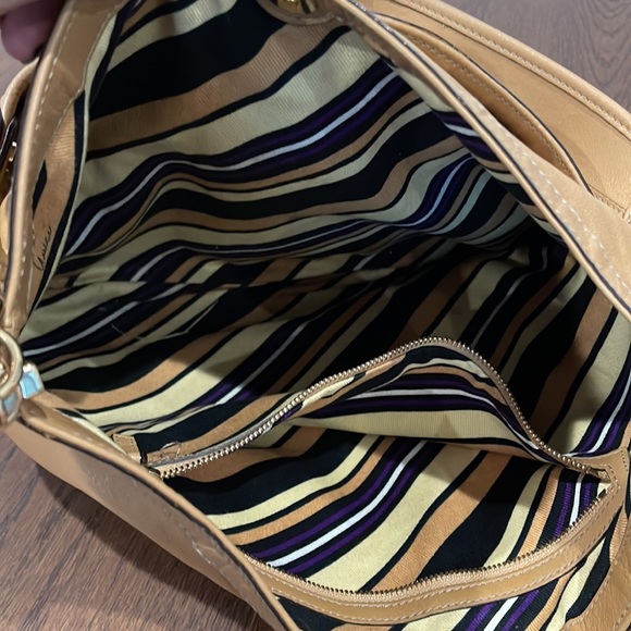 Gucci Tan Leather Hobo - Picture 5 of 12